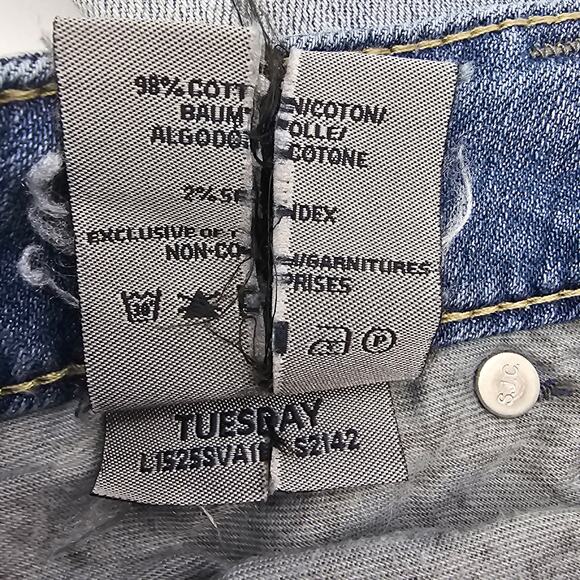 Silver Jeans Co Woman size W26/L31 Tuesday Low Slim Bootcut Denim Blue Jeans Y2K - Picture 8 of 9